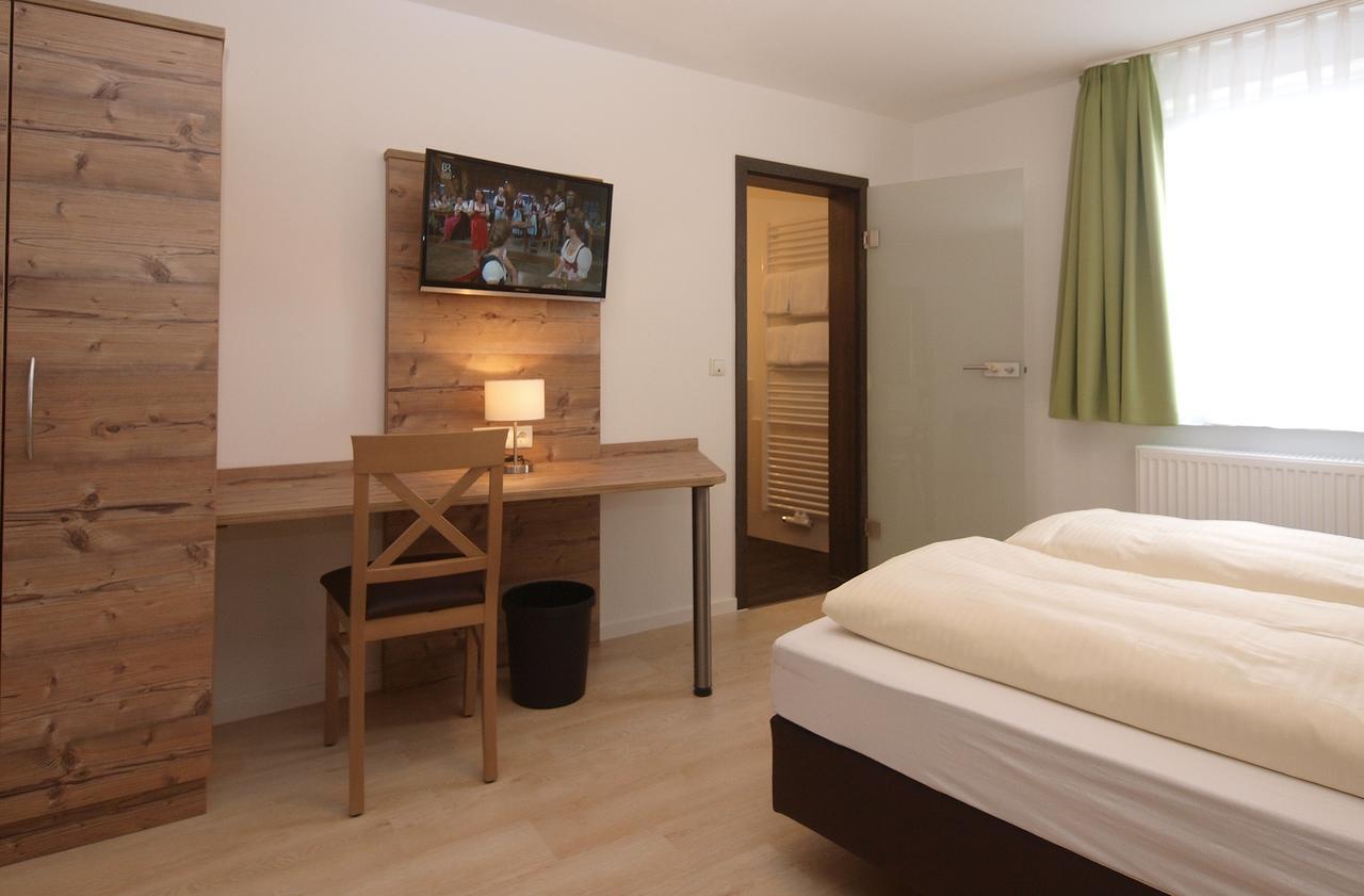 Fraenkischer Hof --- Hotel In Pegnitz --- Schlabecks Fraenkischer Hof Экстерьер фото