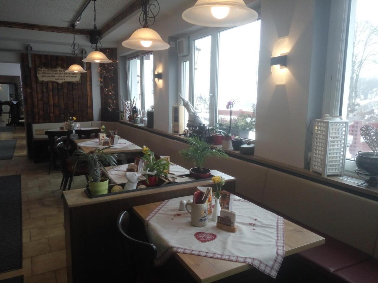 Fraenkischer Hof --- Hotel In Pegnitz --- Schlabecks Fraenkischer Hof Экстерьер фото